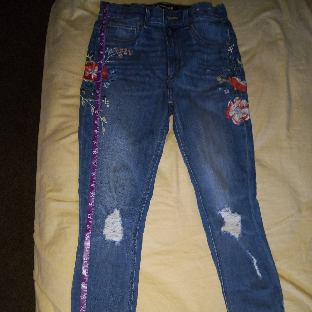 Express Embroidered Jeans - Picture 11 of 13